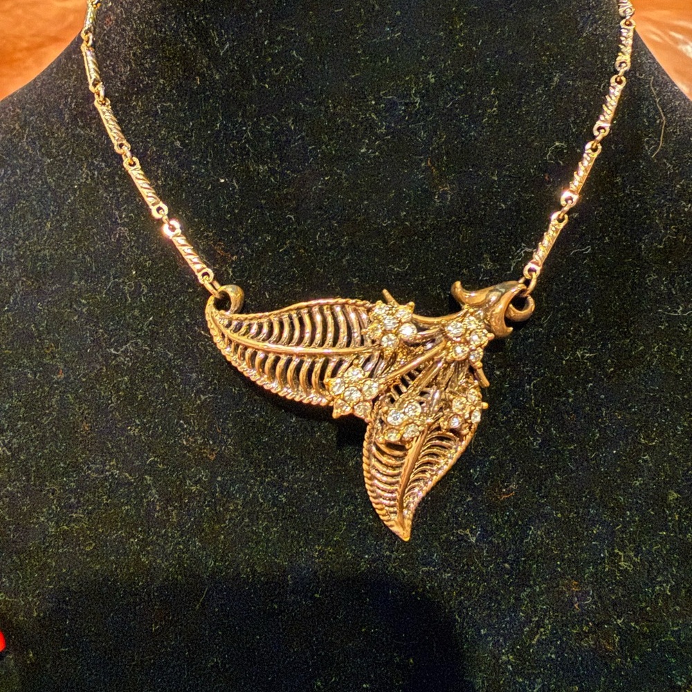 Coro Gold Leaf Choker Necklace with Crystal Accents